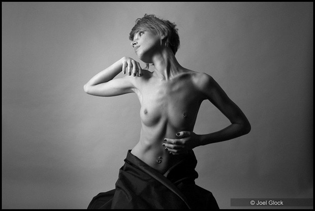 Slowly Artistic Nude Photo by Photographer JoEL GLoCK