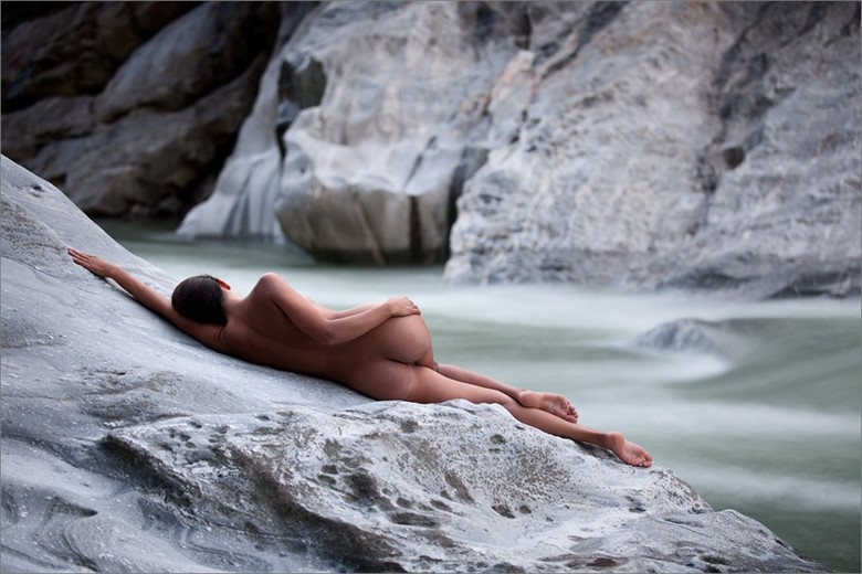 Soft Water Artistic Nude Photo by Photographer Martin Zurm%C3%BChle