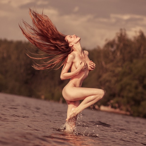 Summer fun Artistic Nude Photo by Photographer V. Potemkin