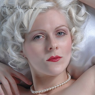 Suzi with pearls and curls Glamour Photo by Model SuziWestModel