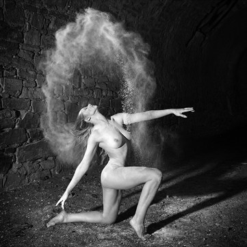 Swirl Artistic Nude Photo by Photographer John Evans