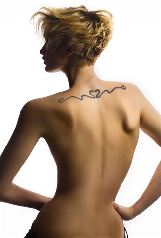 Tatoo on the back Artistic Nude Photo by Photographer taka
