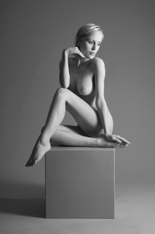 Tavia on the box Artistic Nude Photo by Photographer George Mann