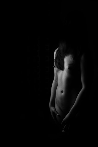 Test Shot in Shadow Artistic Nude Photo by Photographer NiteLyt