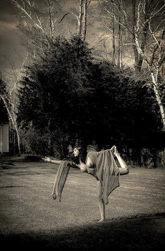 The Balance in Nature Artistic Nude Photo by Photographer Robert Lee Bernard