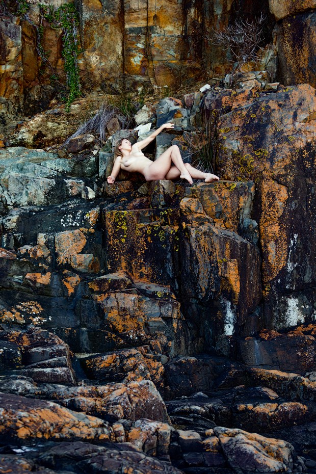 The Ledge Artistic Nude Photo by Photographer Stephen Wong