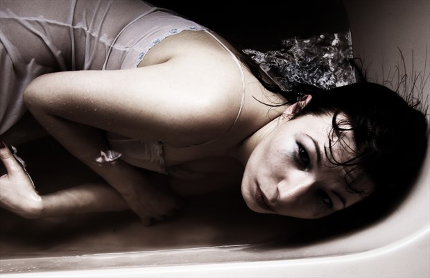 The wet girl Sensual Photo by Artist Hybryds