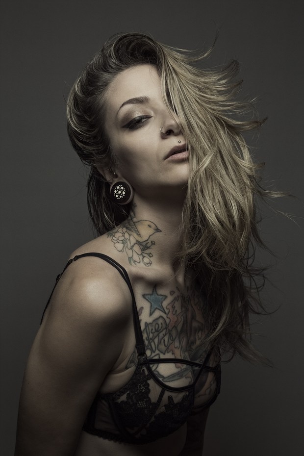 Theresa Tattoos Photo by Photographer Fr%C3%A9d%C3%A9ric Desch%C3%AAnes