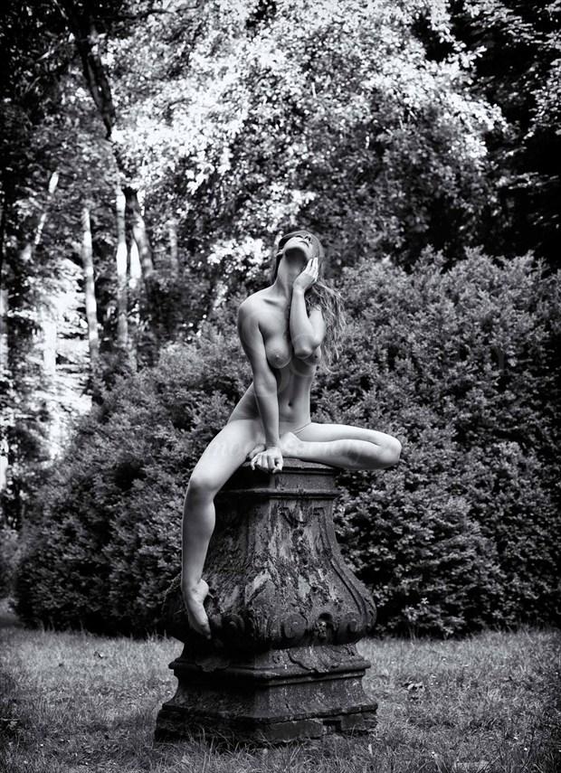 This is not Rodin Artistic Nude Artwork by Photographer BenErnst