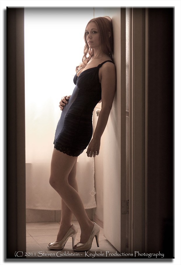 Tiffany in the Doorway Sensual Photo by Photographer Steven_Paul