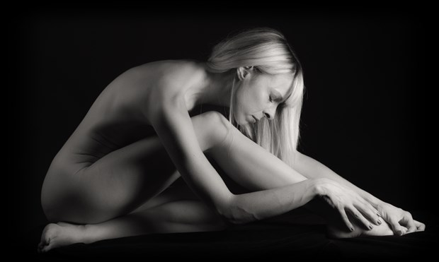Tranquility Artistic Nude Photo by Photographer Excelsior