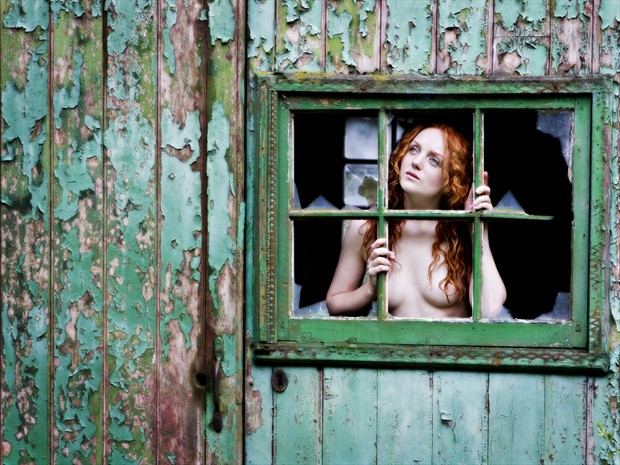 Trapped Artistic Nude Photo by Photographer RobMillin
