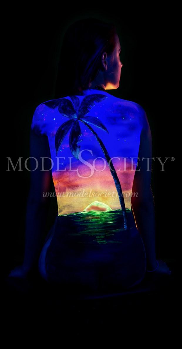Tropical Artistic Nude Artwork by Photographer Richmond Body Art