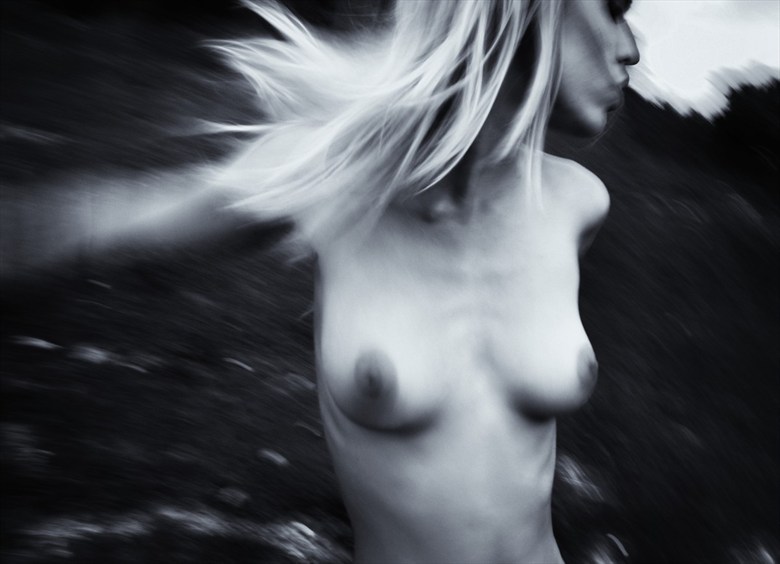Twirling Nude Artistic Nude Photo by Photographer RayRapkerg