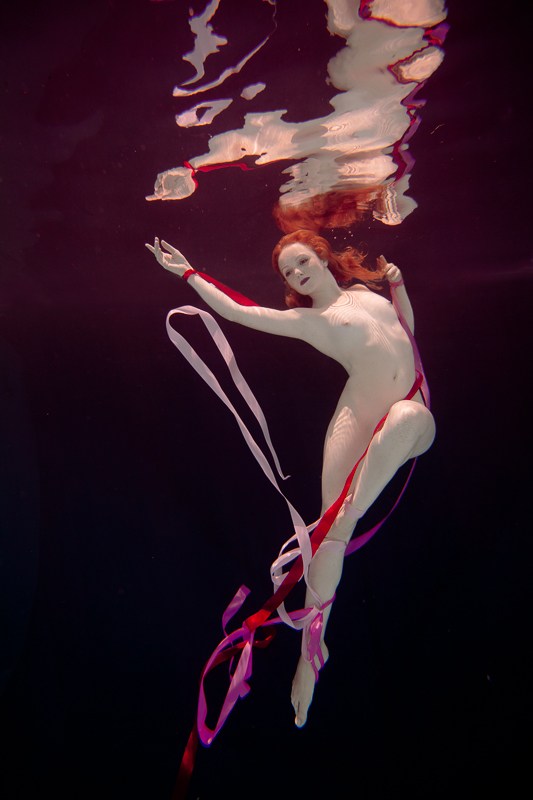 Underwater Dreaming XII Artistic Nude Photo by Photographer Christopher Meredith