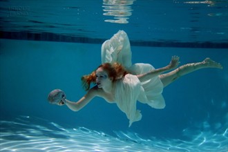 Underwater Shakespeare Artistic Nude Photo by Photographer Unique Nudes