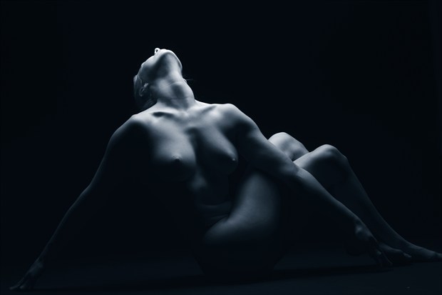 Untiled Cool Artistic Nude Photo by Photographer Mark Bigelow