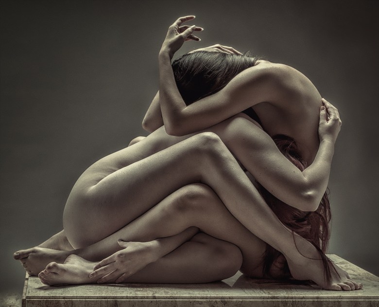 Up in Arms Artistic Nude Photo by Photographer rick jolson