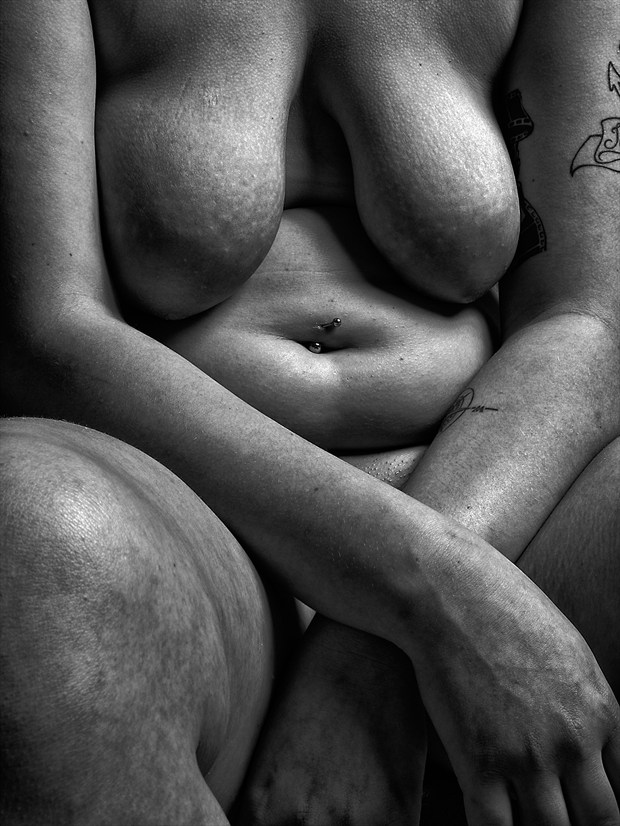 VV Artistic Nude Photo by Photographer Dmytro Gurnicki