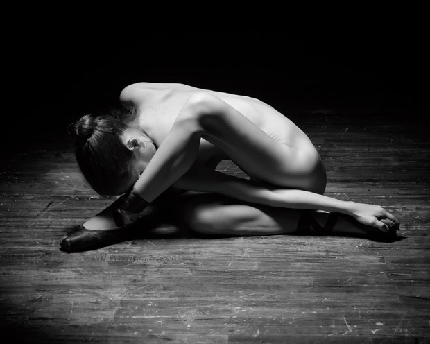 Vik Artistic Nude Photo by Photographer ZurdoFot%C3%B3grafo