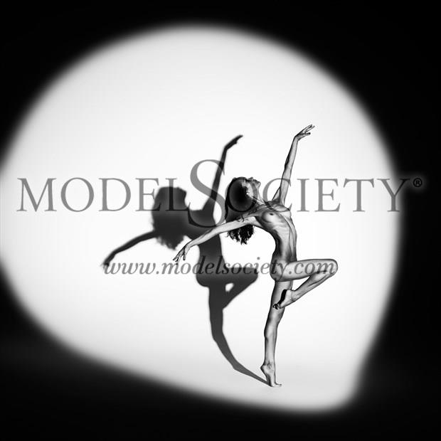 Viktoria dance Artistic Nude Photo by Photographer Foto Finis (Mischa)
