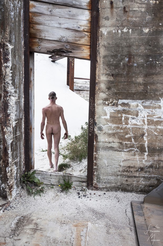 Walk away Artistic Nude Photo by Model Lars