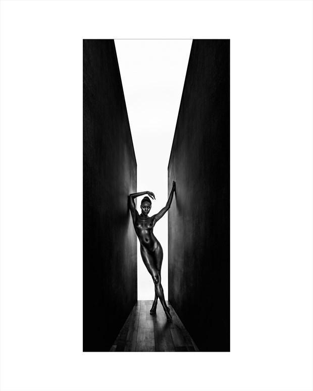 Walled Nude 1 Erotic Photo by Photographer GavinPrest
