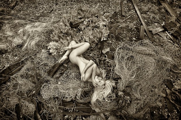Washed Ashore Artistic Nude Photo by Photographer RayRapkerg