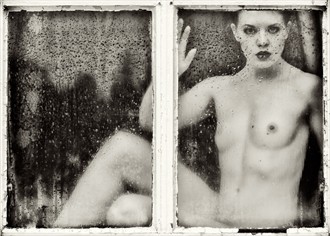 Where she waits Artistic Nude Photo by Photographer Macman