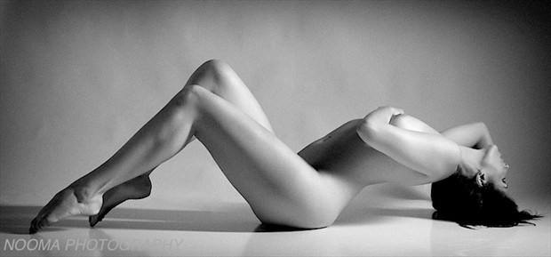 Whiteboard beauty %232 Artistic Nude Photo by Photographer Nooma Photography