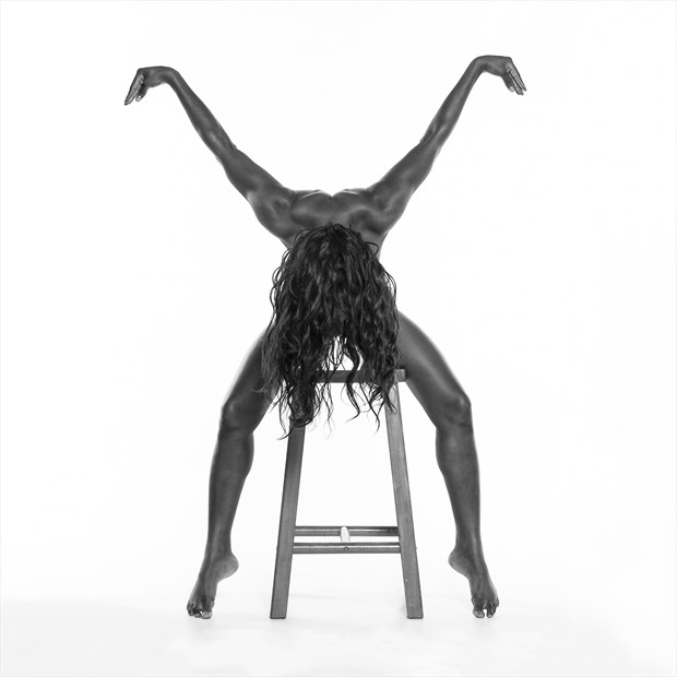 X Artistic Nude Photo by Photographer Richard Maxim