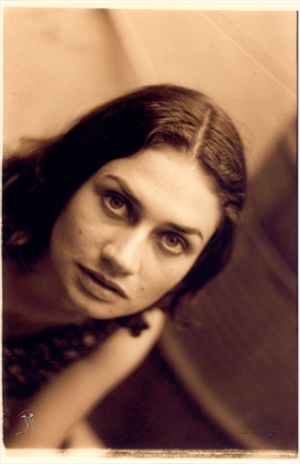Ximena, los ojos que embrujan II Vintage Style Photo by Photographer maravilhion