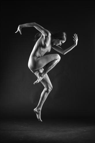 a dance ii artistic nude artwork by photographer du%C5%A1an %C5%A1traus