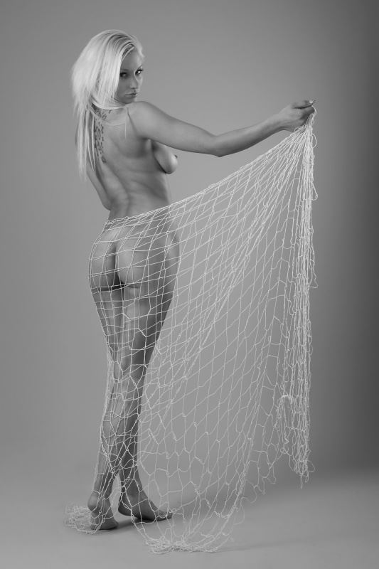a latter day kraka artistic nude photo by photographer anders bildmakare