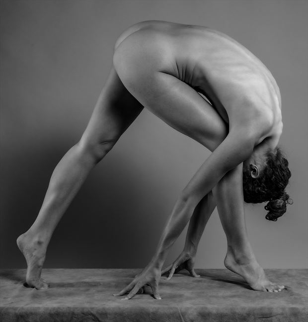 a new way to walk artistic nude photo by photographer gpstack