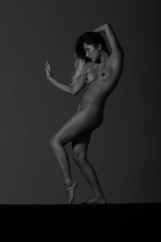 a pause artistic nude photo by model seraphina