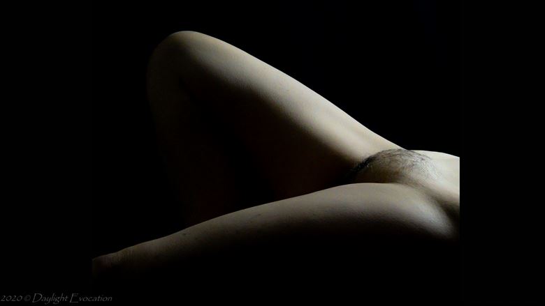 active repose artistic nude photo by photographer daylight evocation