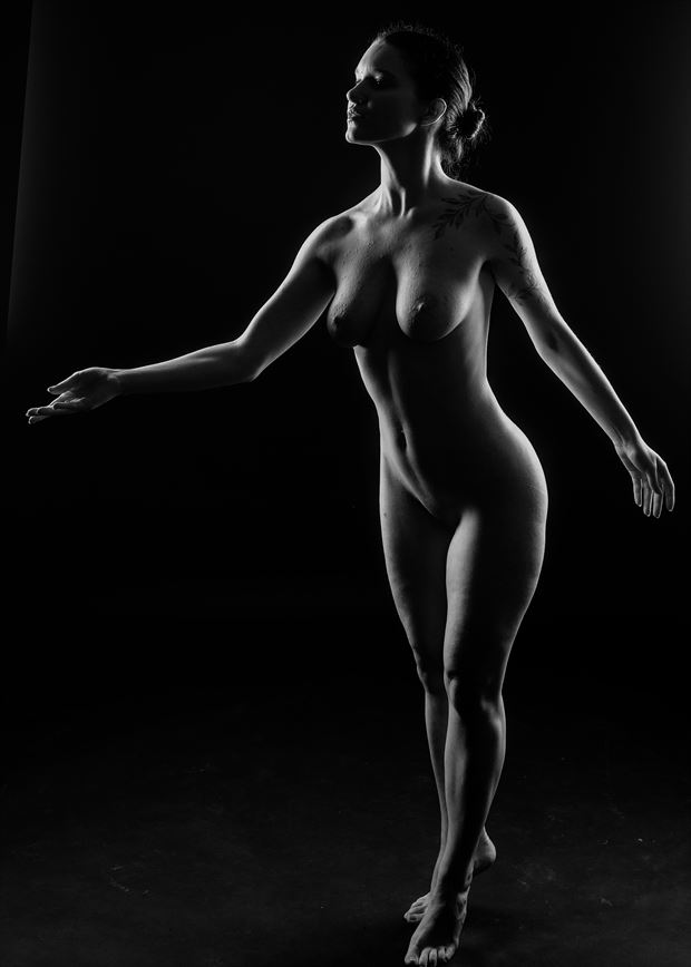 adelliniel artmodel artistic nude photo by photographer andrew greig