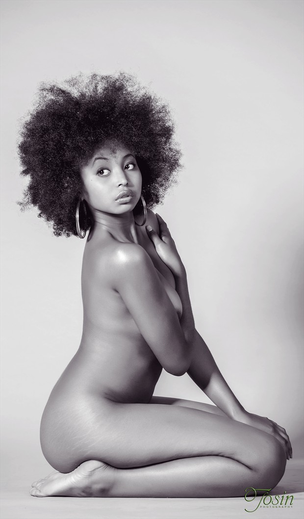 afrocence Artistic Nude Photo by Model soulFLOWERx0