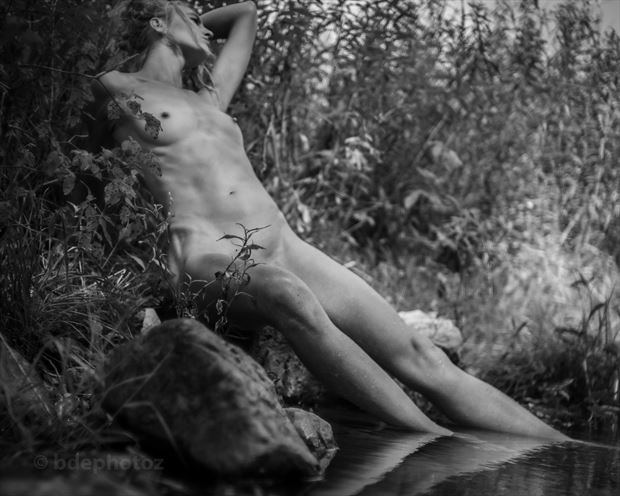 alaina by the creek artistic nude photo by photographer dave earl