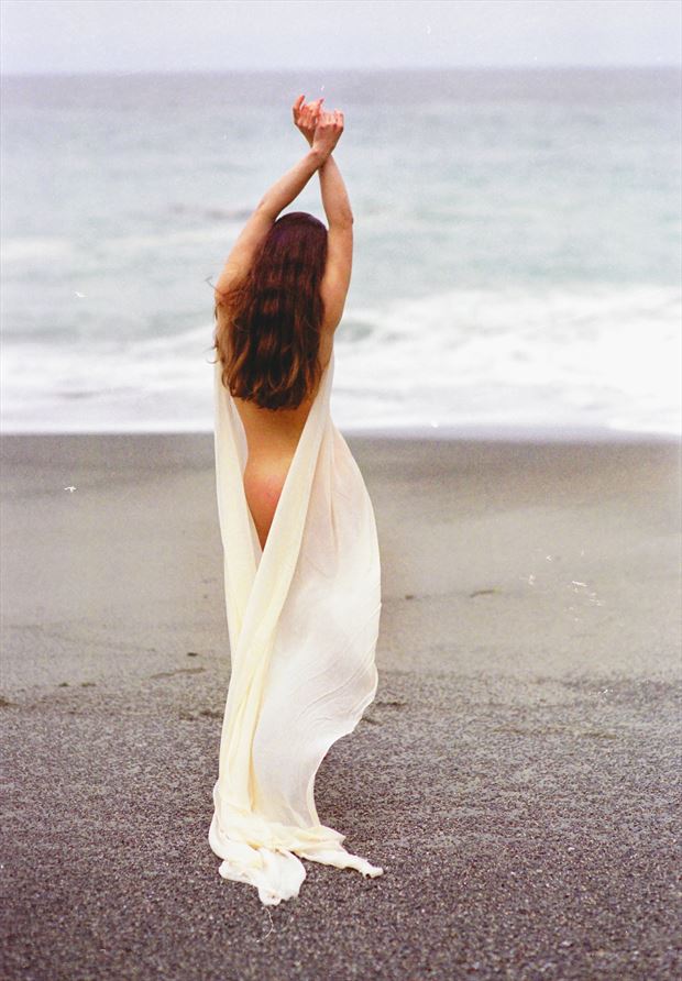 amber by the beach artistic nude photo by photographer john o