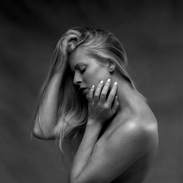 anna johansson on analog artistic nude photo by photographer acqua e sapone
