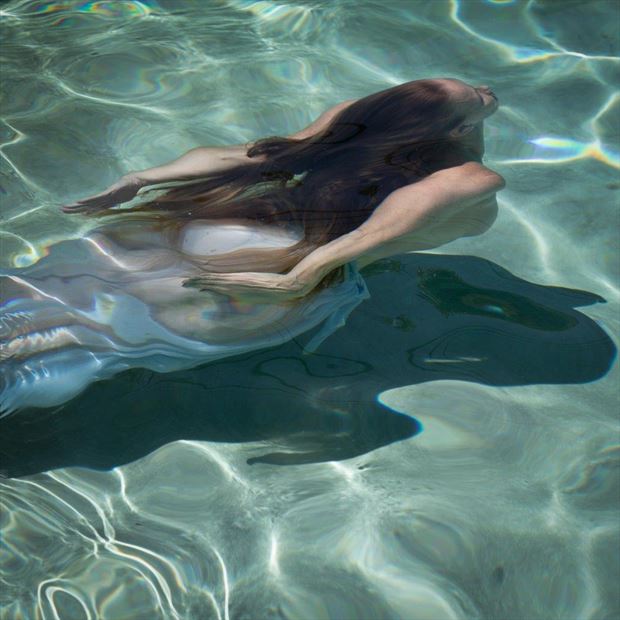 aquatic soaring artistic nude photo by photographer thatzkatz 