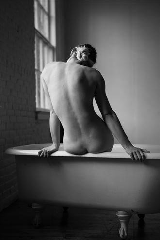 aquila tub artistic nude photo by photographer dka