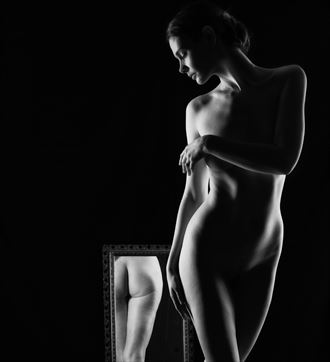art rim lighting 1 artistic nude photo by photographer colin dixon