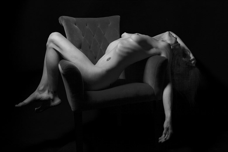 artistic nude alternative model photo by photographer curvedlight