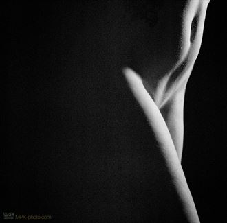 artistic nude alternative model photo by photographer mpkphoto