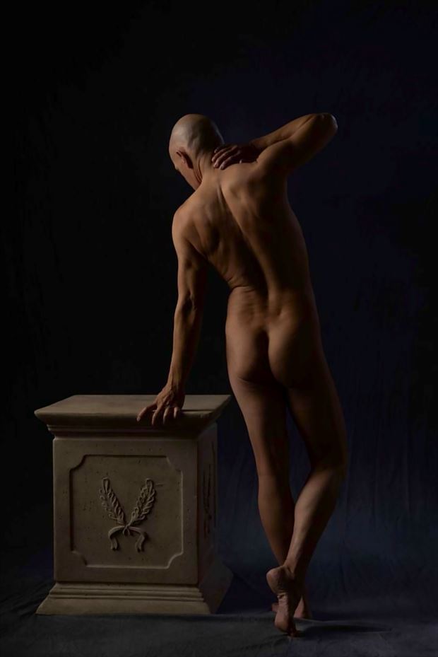 artistic nude chiaroscuro photo by model avid light