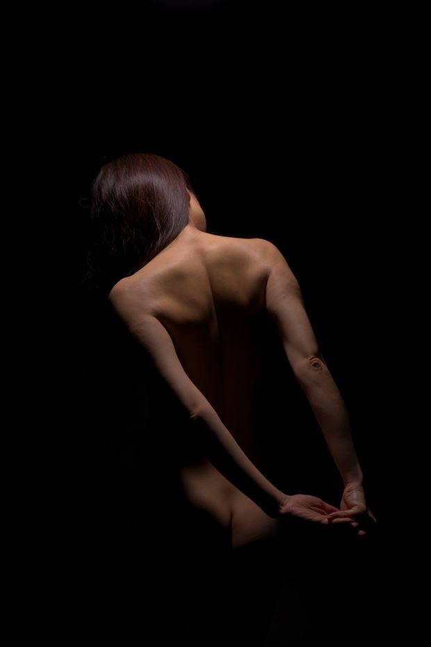 artistic nude chiaroscuro photo by photographer adero