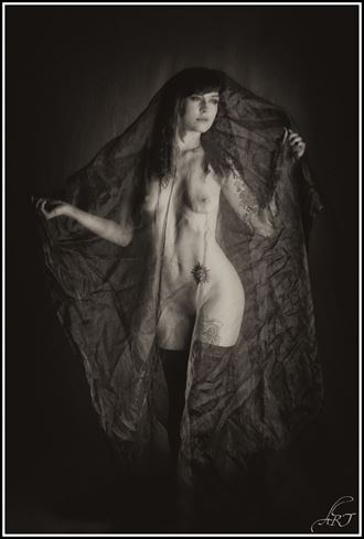 artistic nude chiaroscuro photo by photographer alant